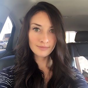 Meet your Posher, Lauren